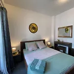 Sea Breeze Retreat - Comfort In The Heart Of 슬리에마