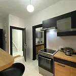 Sea Breeze Retreat - Comfort In The Heart Of 아파트