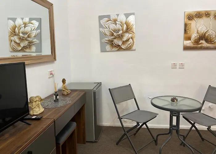 Sea Breeze Retreat - Comfort In The Heart Of