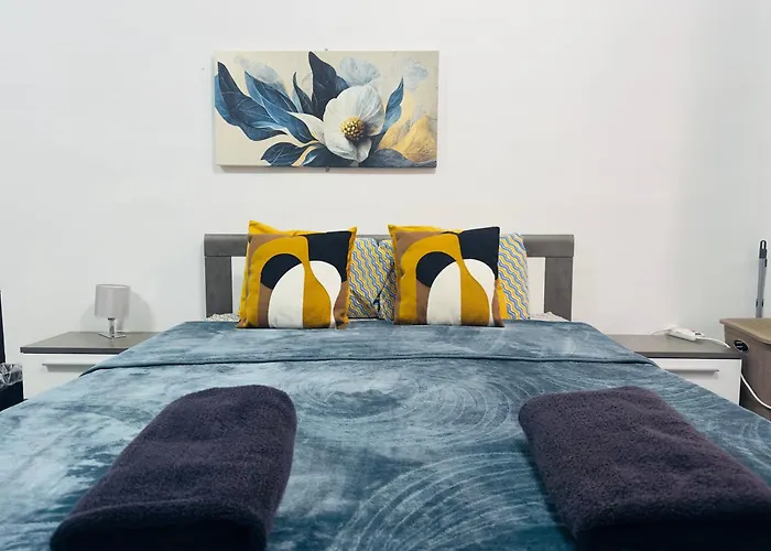 Sea Breeze Retreat - Comfort In The Heart Of Διαμέρισμα Σλιέμα