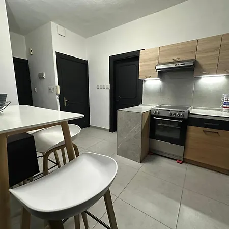 Sea Breeze Retreat - Comfort Apartments In The Heart Of Sliema *