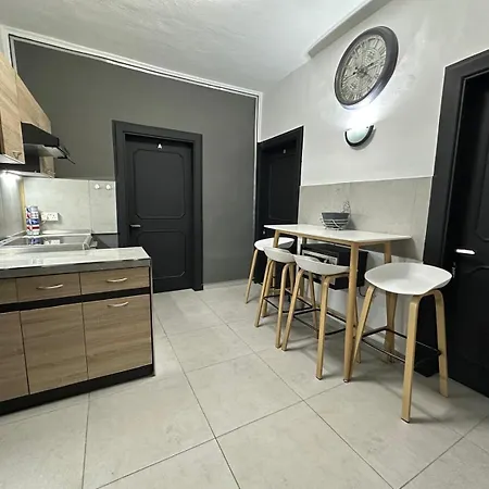 Sea Breeze Retreat - Comfort Apartments In The Heart Of Sliema Appartement