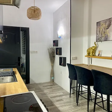 Apartment Sea Breeze Retreat - Comfort Apartments In The Heart Of Sliema