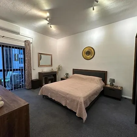 Apartment Sea Breeze Retreat - Comfort Apartments In The Heart Of Sliema