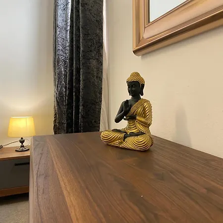 아파트 Sea Breeze Retreat - Comfort In The Heart Of 슬리에마