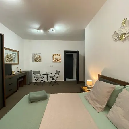 Sea Breeze Retreat - Comfort In The Heart Of Apartment *