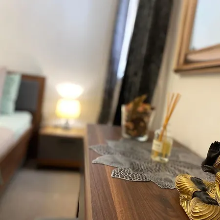 아파트 Sea Breeze Retreat - Comfort In The Heart Of 슬리에마