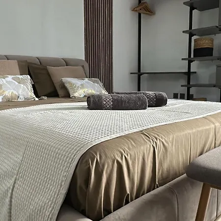 Sea Breeze Retreat - Comfort In The Heart Of Apartment