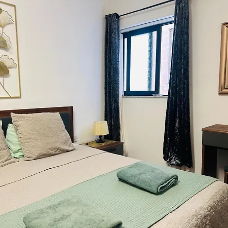 아파트 Sea Breeze Retreat - Comfort In The Heart Of