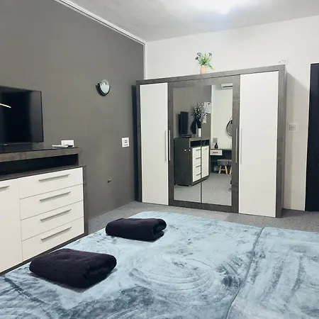 Apartment Sea Breeze Retreat - Comfort In The Heart Of Sliema