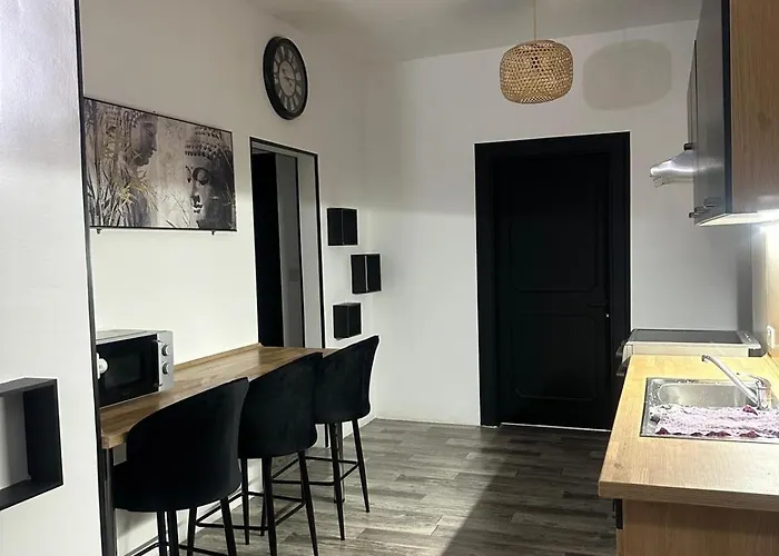 Sea Breeze Retreat - Comfort In The Heart Of 아파트 *