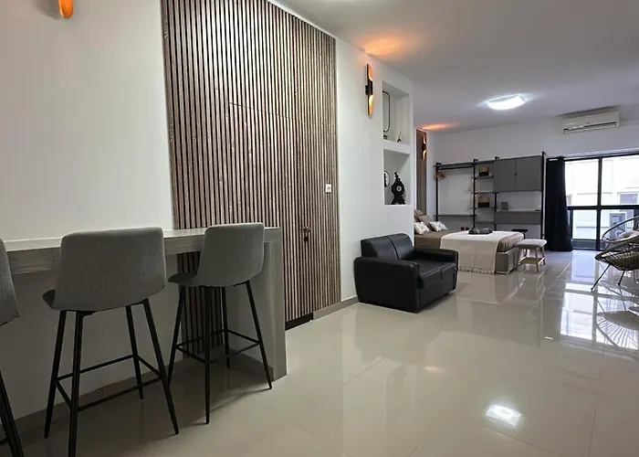 아파트 Sea Breeze Retreat - Comfort In The Heart Of *