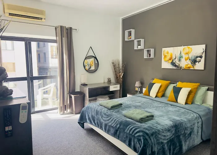 Sea Breeze Retreat - Comfort In The Heart Of 아파트