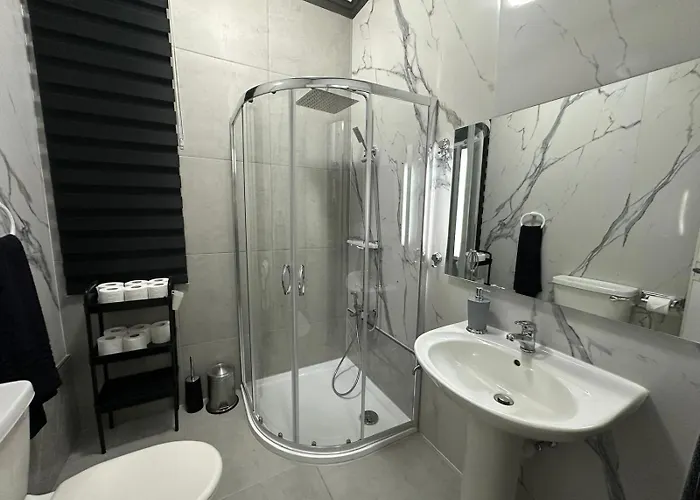 Sea Breeze Retreat - Comfort In The Heart Of Apartment *